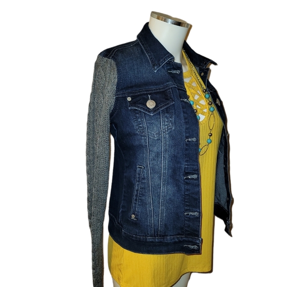 Jean jacket - Picture 3 of 15